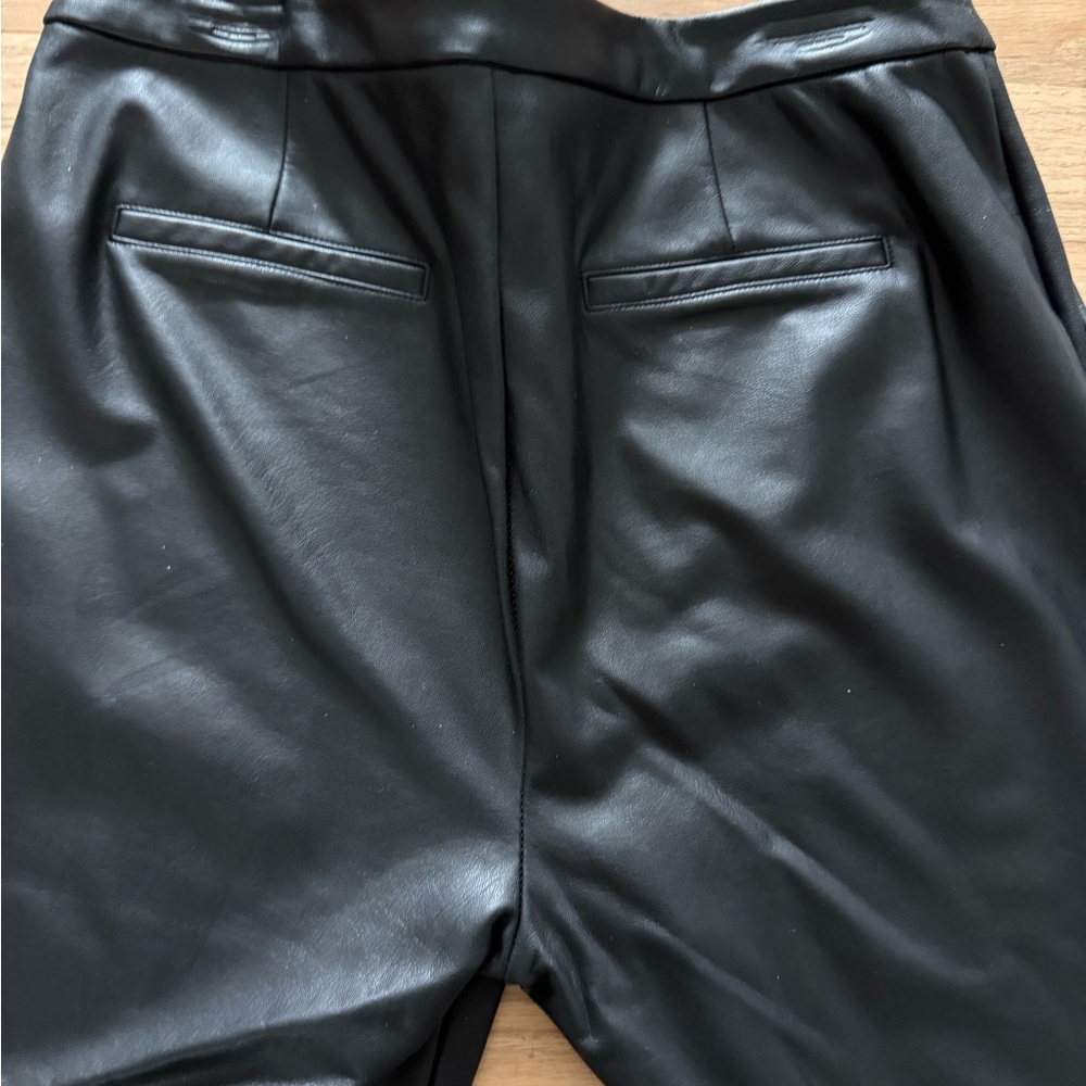 Caslon Nordstrom Women's Black Faux Leather Pants, Cropped Size 10, Worn Once!